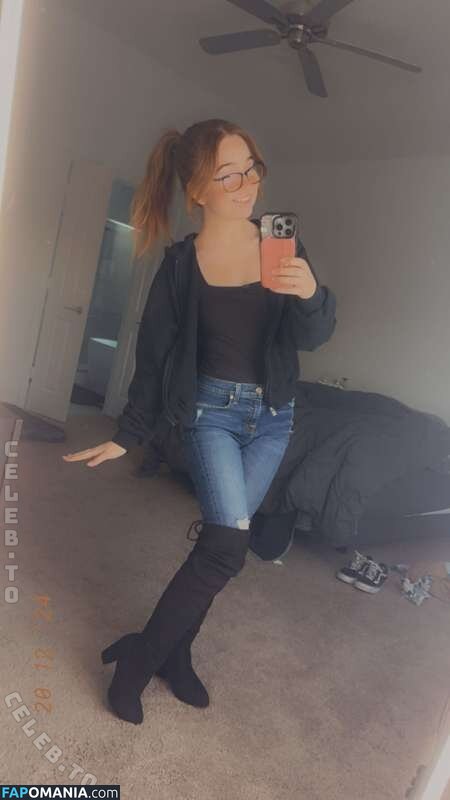 Lyssaurora / https: Nu OnlyFans  Photo fuitée #383