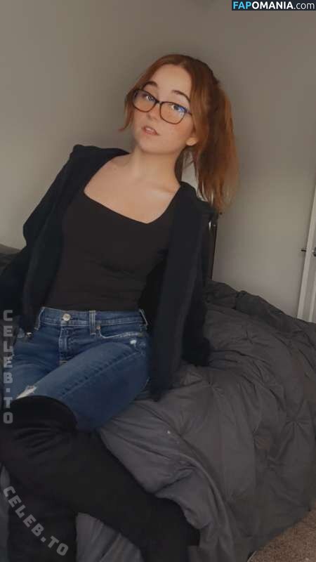 Lyssaurora / https: Nu OnlyFans  Photo fuitée #394