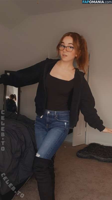 Lyssaurora / https: Nu OnlyFans  Photo fuitée #395