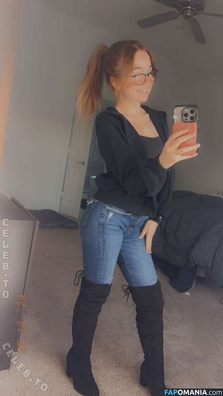 Lyssaurora / https: Nu OnlyFans  Photo fuitée #396