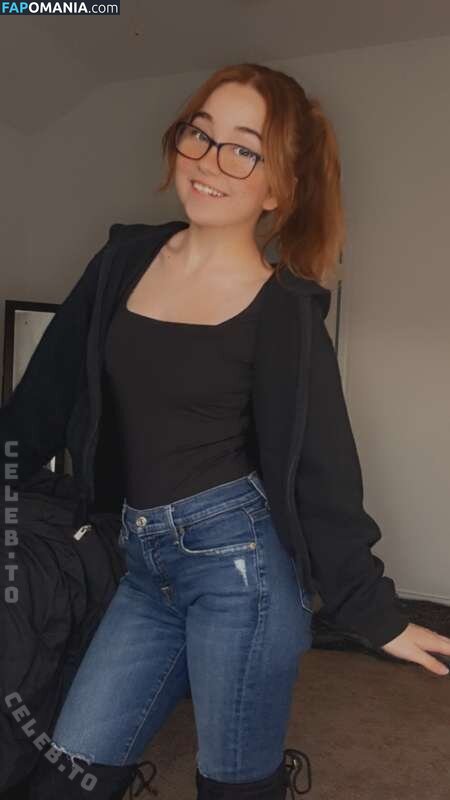 Lyssaurora / https: Nu OnlyFans  Photo fuitée #399