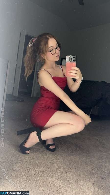 Lyssaurora / https: Nu OnlyFans  Photo fuitée #411