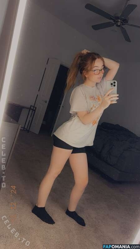 Lyssaurora / https: Nu OnlyFans  Photo fuitée #429