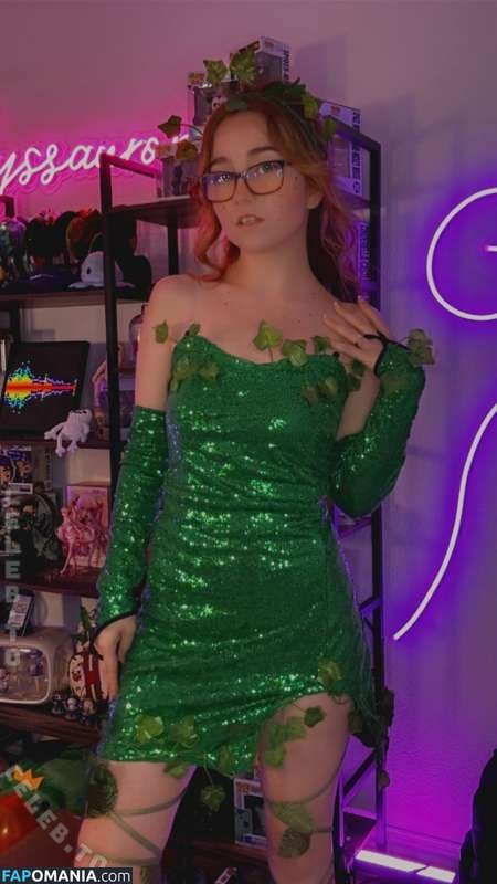 Lyssaurora / https: Nu OnlyFans  Photo fuitée #471