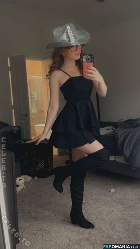 Lyssaurora / https: Nu OnlyFans  Photo fuitée #477