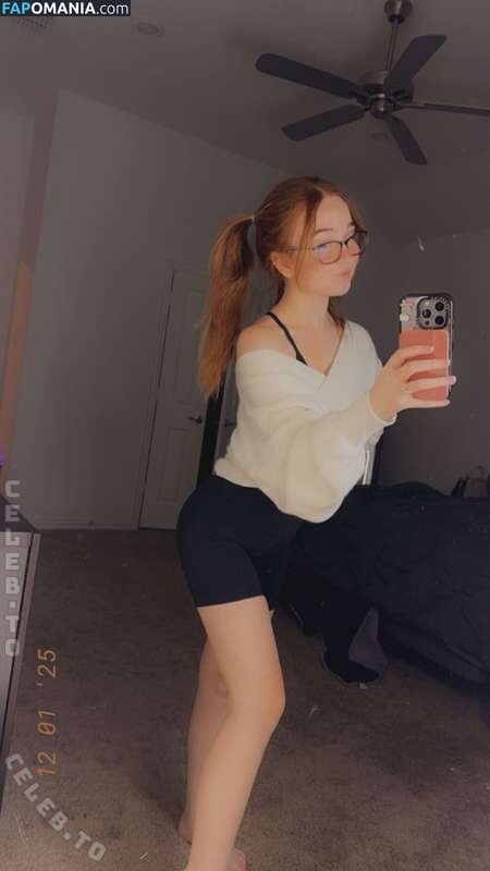 Lyssaurora / https: Nu OnlyFans  Photo fuitée #523