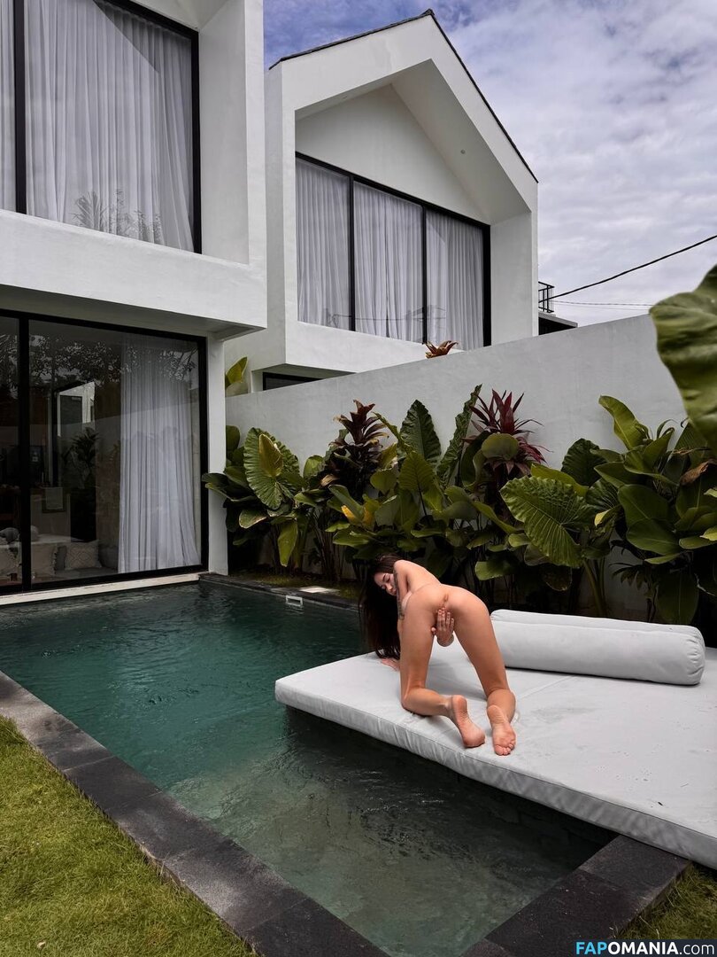 lyubymy Nu OnlyFans  Photo fuitée #14
