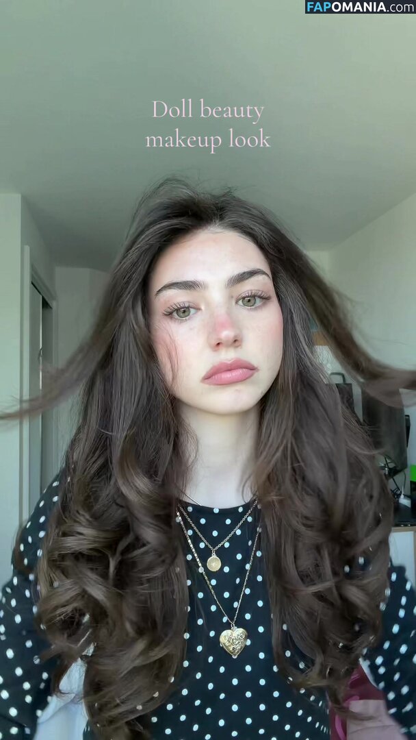 Lyzzahh / lizaseri / ugh_liza Nu OnlyFans  Photo fuitée #1