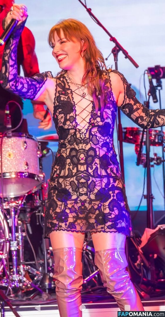 Lzzy Hale / officiallzzyhale Nu OnlyFans  Photo fuitée #1