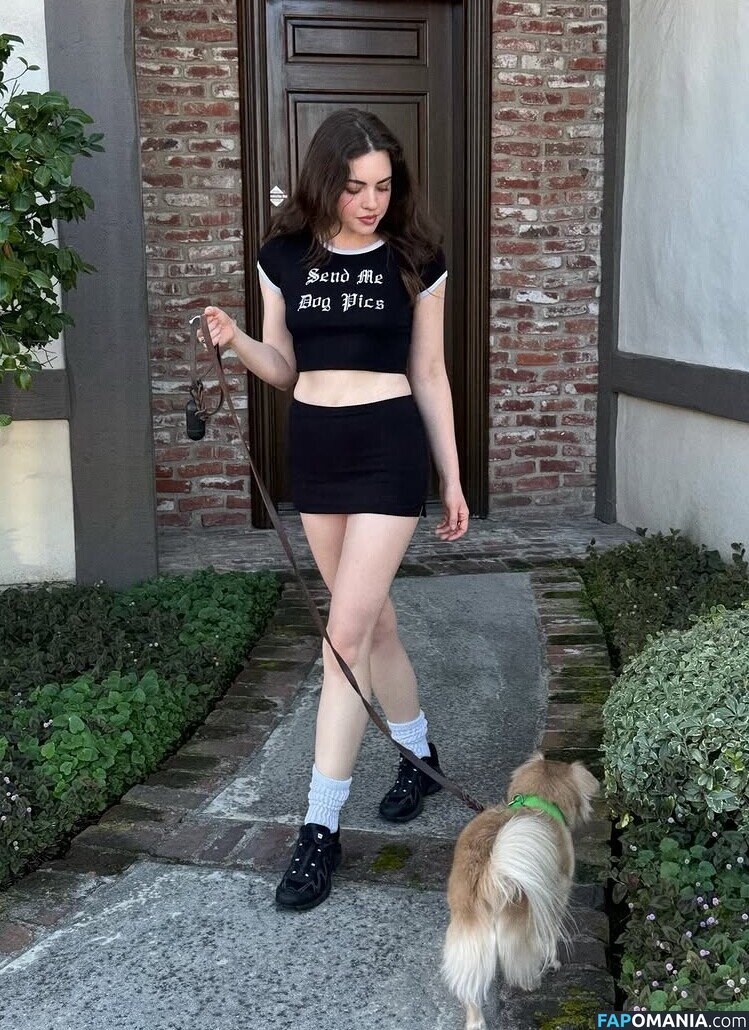 Madeleine Byrne / madeleinebyrnee Nu OnlyFans  Photo fuitée #12