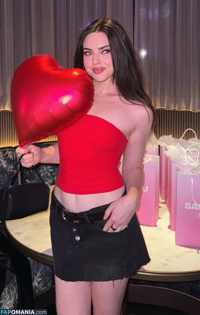 Madeleine Byrne / madeleinebyrnee Nu OnlyFans  Photo fuitée #19