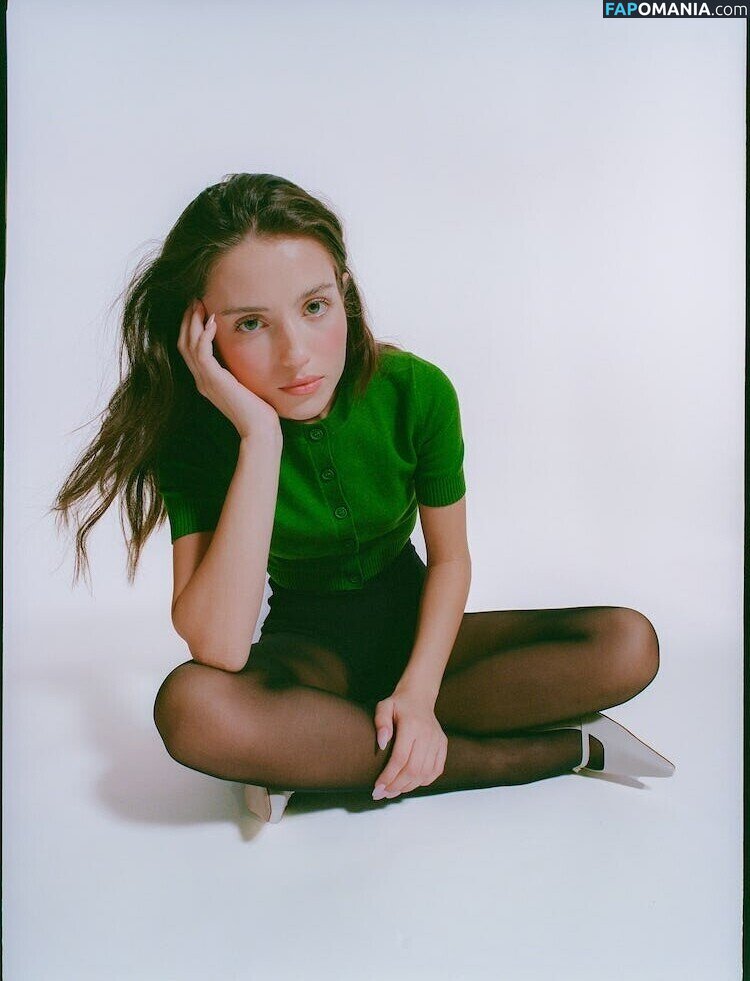 Madeline Argy / madelineargy Nu OnlyFans  Photo fuitée #5