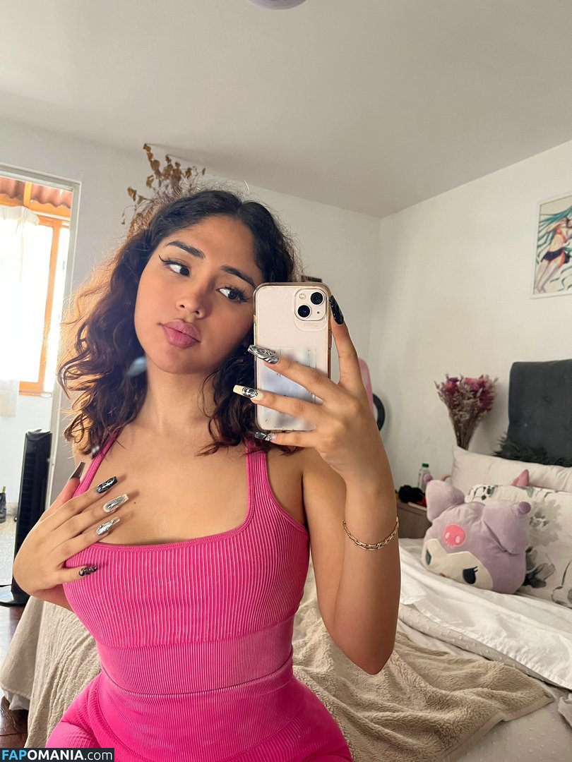 mademoiselle.gia / mademoisellegia / peruvianputa Nu OnlyFans  Photo fuitée #9