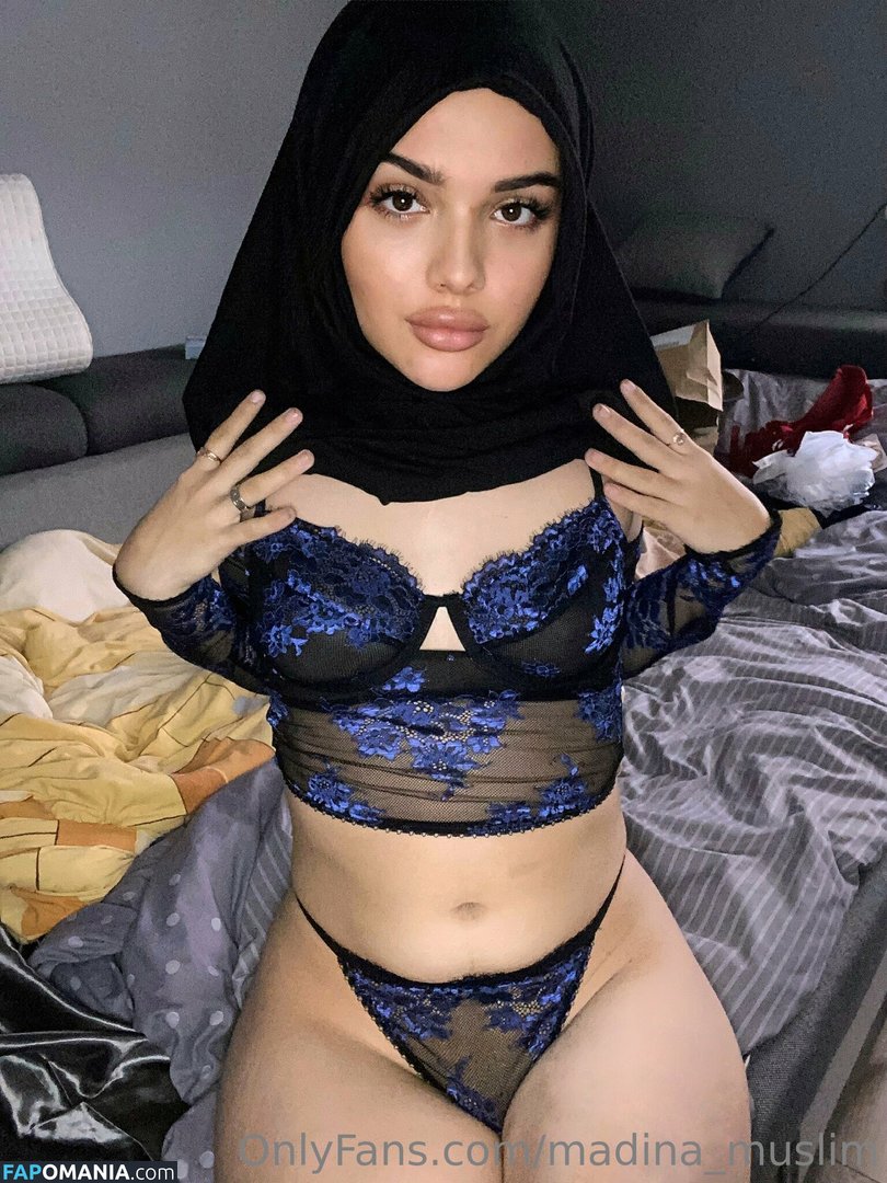 madina_muslim_x / u__m__x Nu OnlyFans  Photo fuitée #4