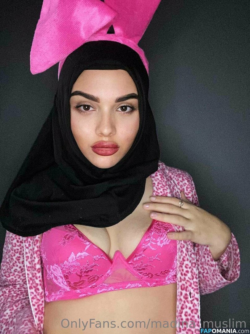 madina_muslim_x / u__m__x Nu OnlyFans  Photo fuitée #5