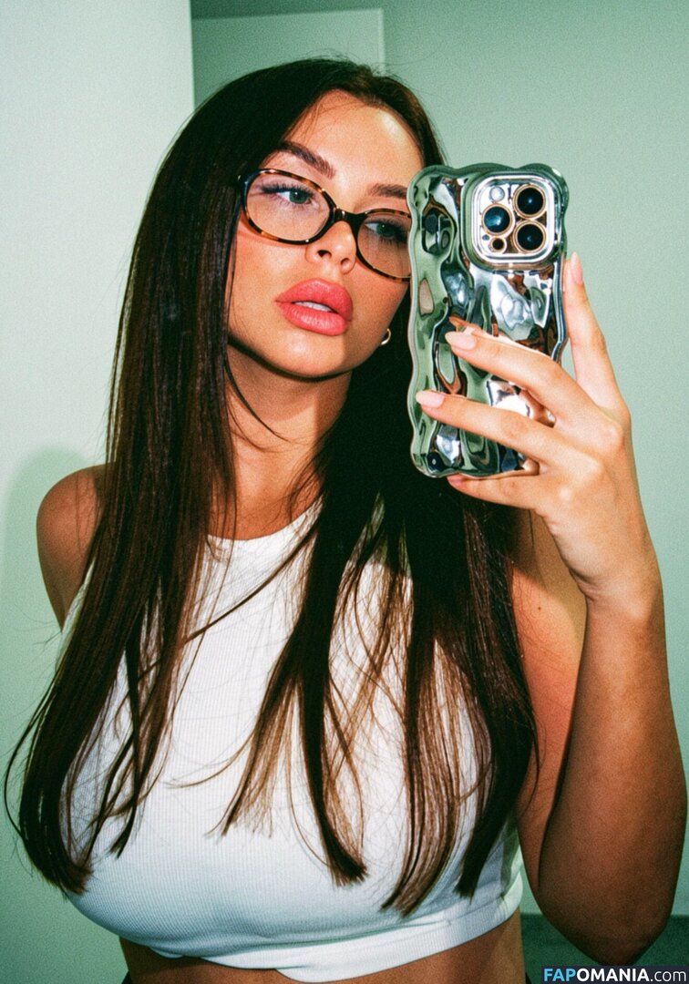 Madison Mclachlan Nu OnlyFans  Photo fuitée #1