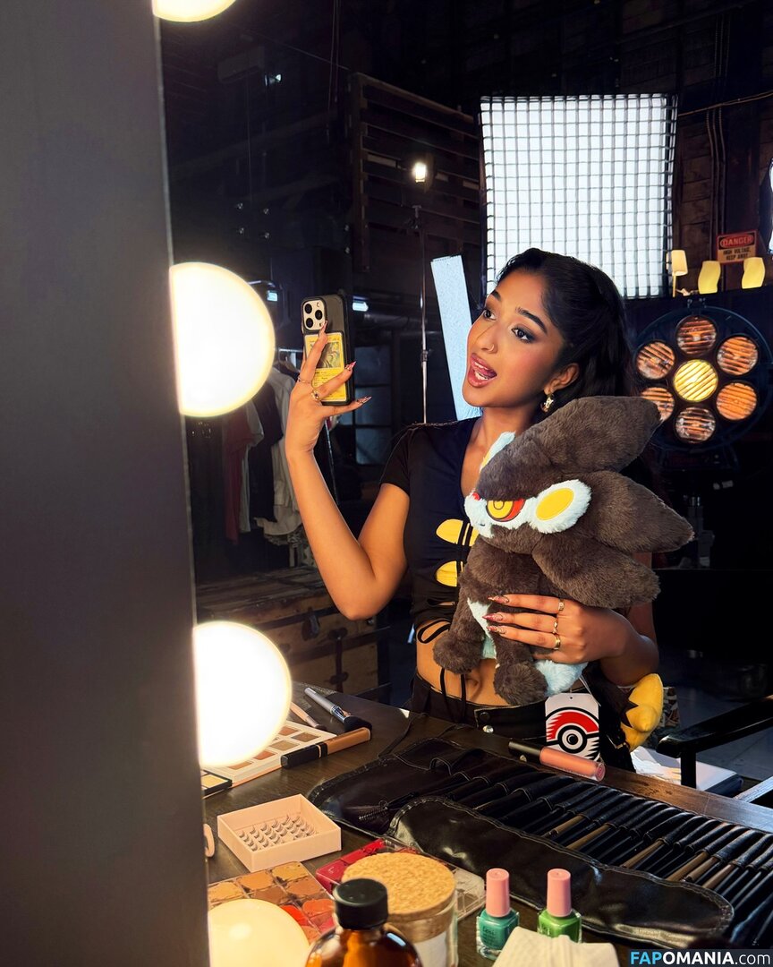 Maitreyi Ramakrishnan / maitreyiramakrishnan / ramakrishnannn Nu OnlyFans  Photo fuitée #1