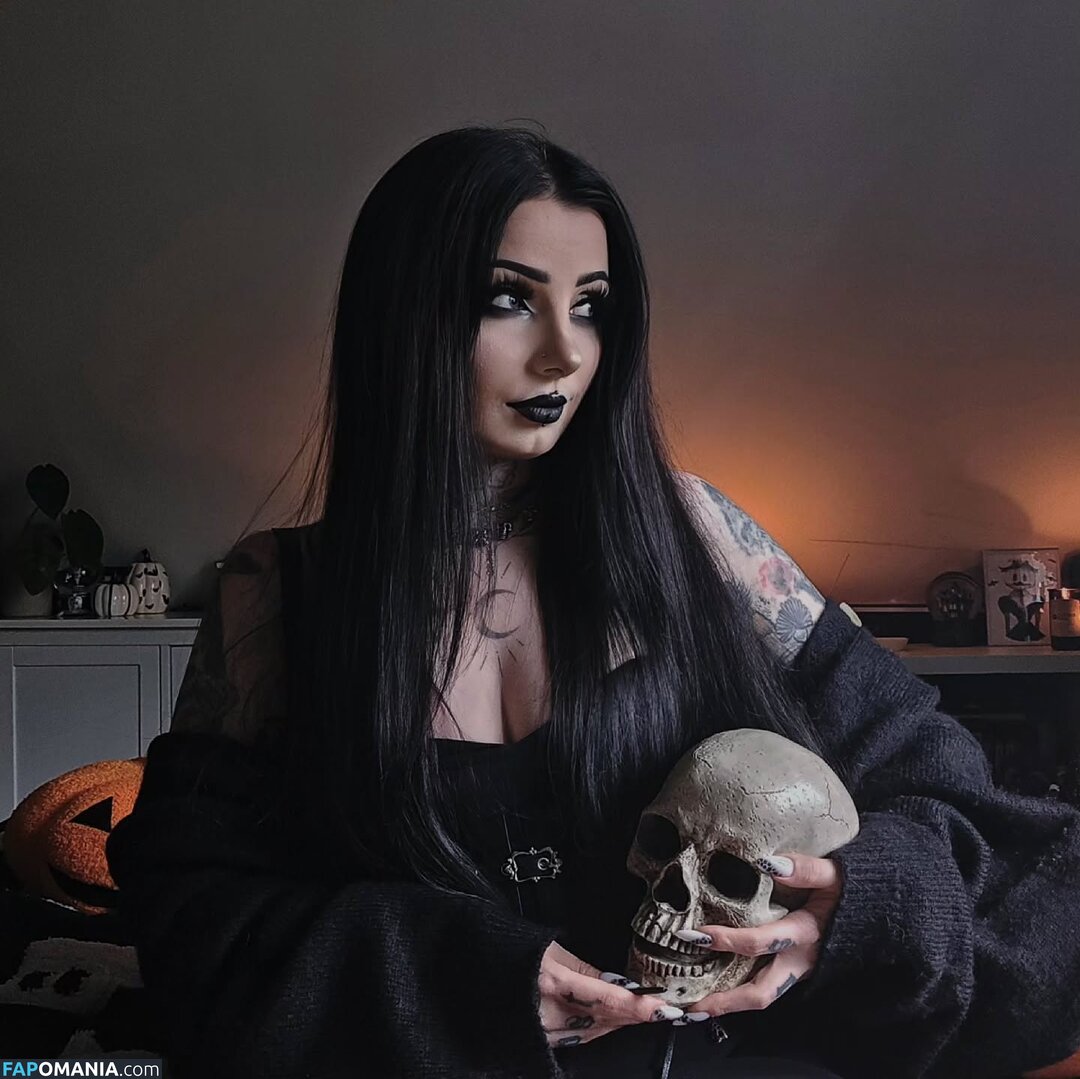 Marciasrarcia / Marta M. Nu OnlyFans  Photo fuitée #2