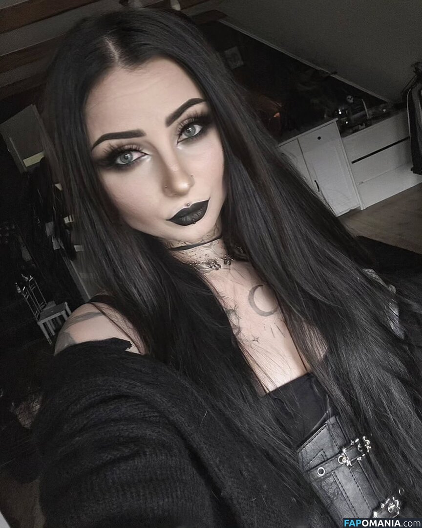 Marciasrarcia / Marta M. Nu OnlyFans  Photo fuitée #6