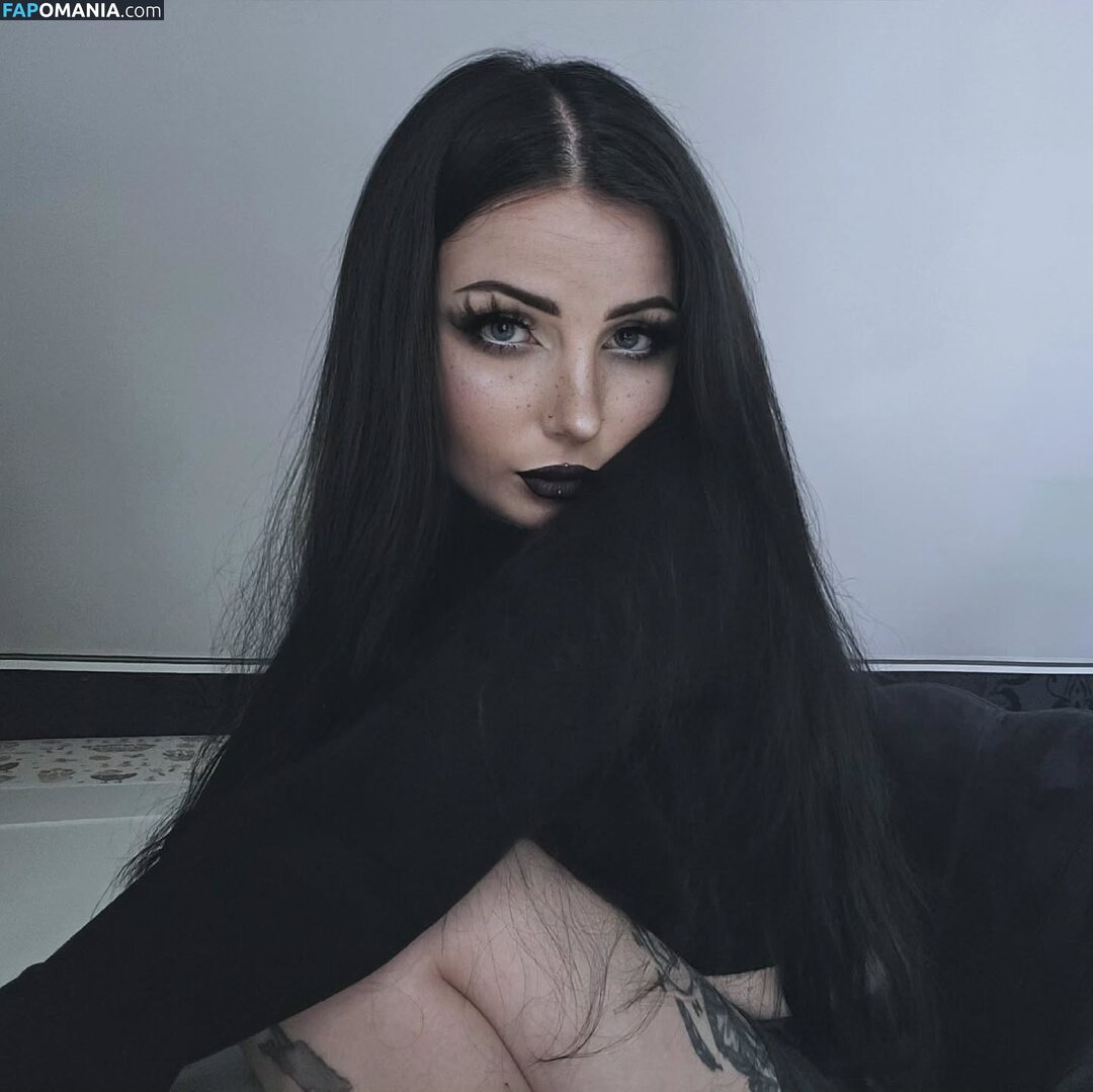 Marciasrarcia / Marta M. Nu OnlyFans  Photo fuitée #11