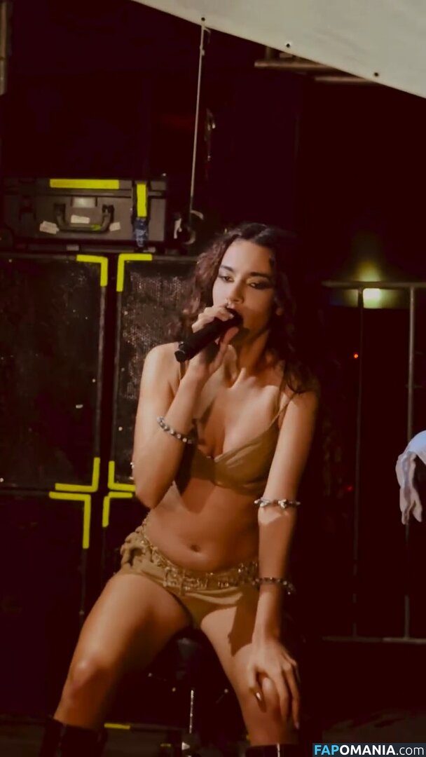 Marina Sena / amarinasena / vic_do_only Nu OnlyFans  Photo fuitée #343