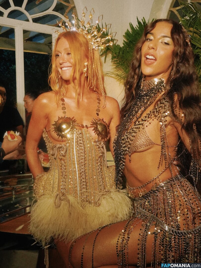 Marina Sena / amarinasena / vic_do_only Nu OnlyFans  Photo fuitée #359