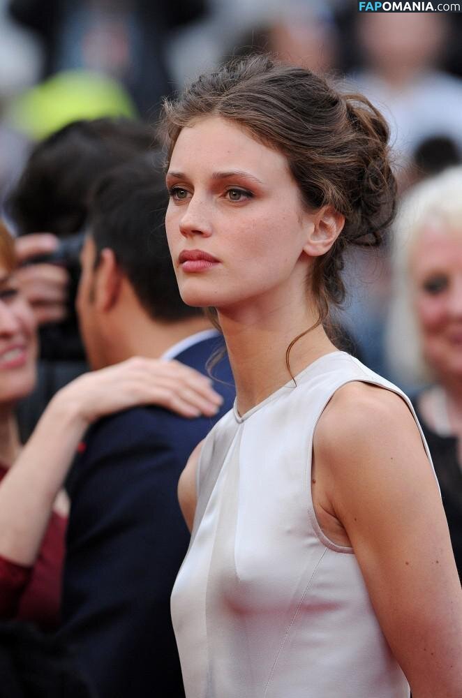 Marine Vacth / https: / marine_vacth / marinvacth Nu OnlyFans  Photo fuitée #7
