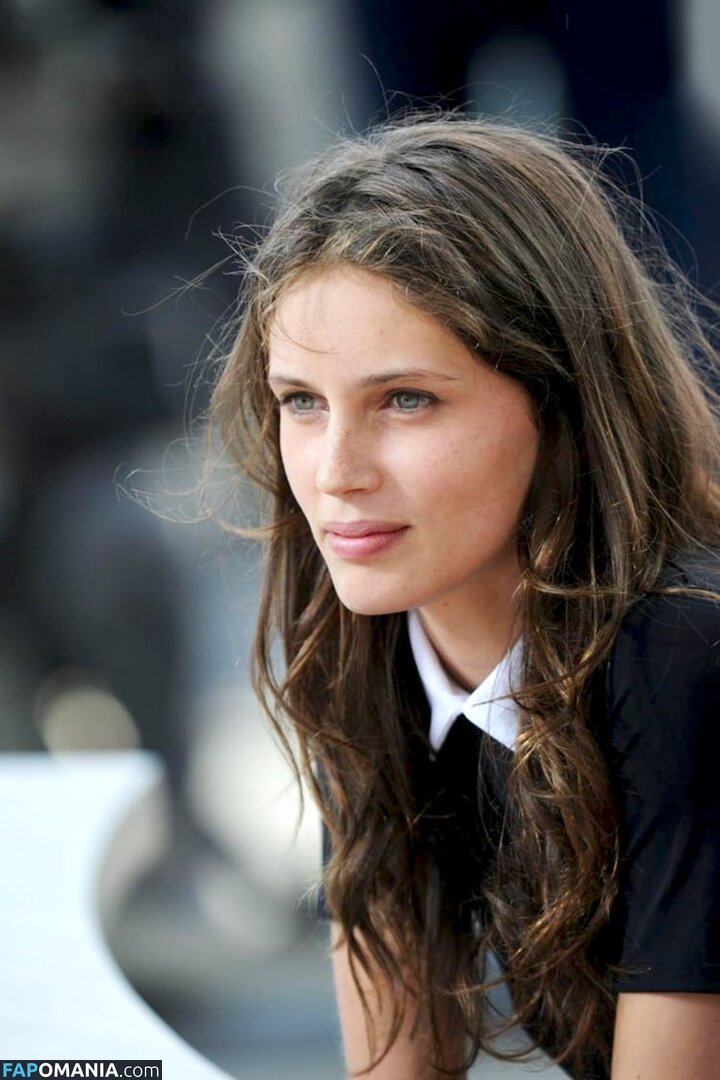 Marine Vacth / https: / marine_vacth / marinvacth Nu OnlyFans  Photo fuitée #9