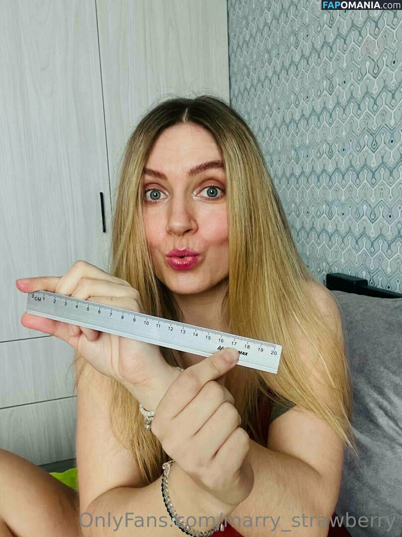 marry_strawberry Nu OnlyFans  Photo fuitée #1