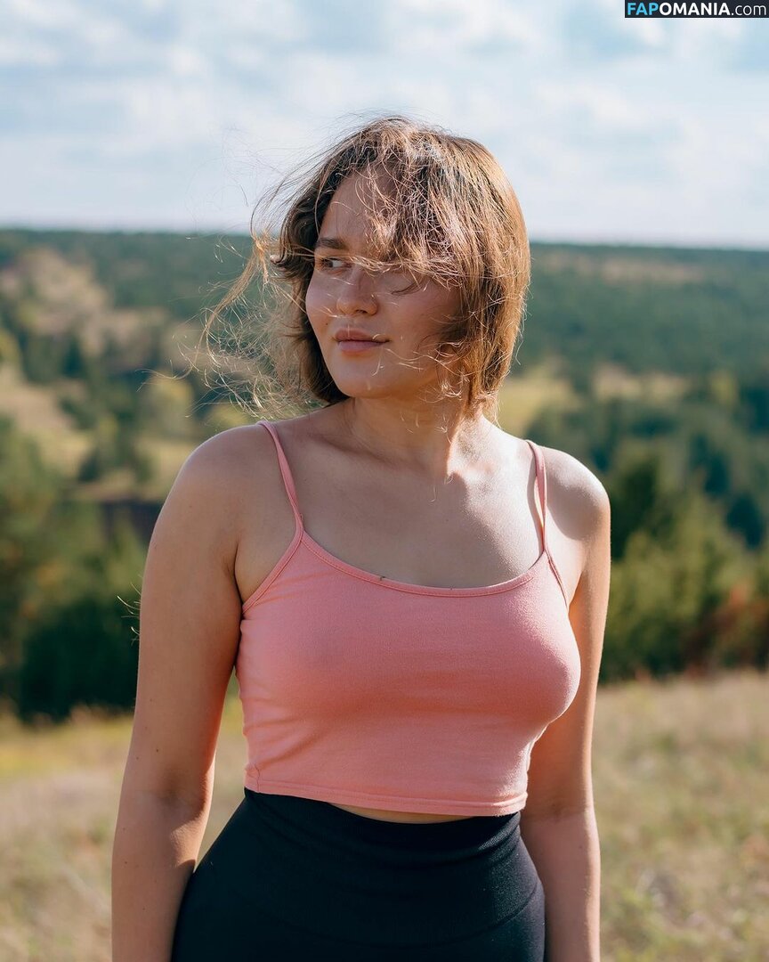 Marusya Shiklina / Marusya outdoors / marusya / marusya.shiklina Nu OnlyFans  Photo fuitée #35