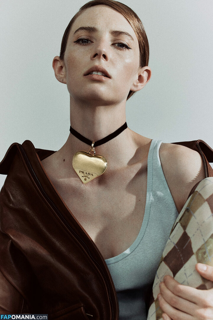 Maya Hawke / maya_hawke / neohawk2 Nu OnlyFans  Photo fuitée #178