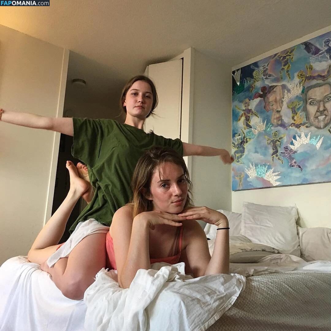 Maya Hawke / maya_hawke / neohawk2 Nu OnlyFans  Photo fuitée #481