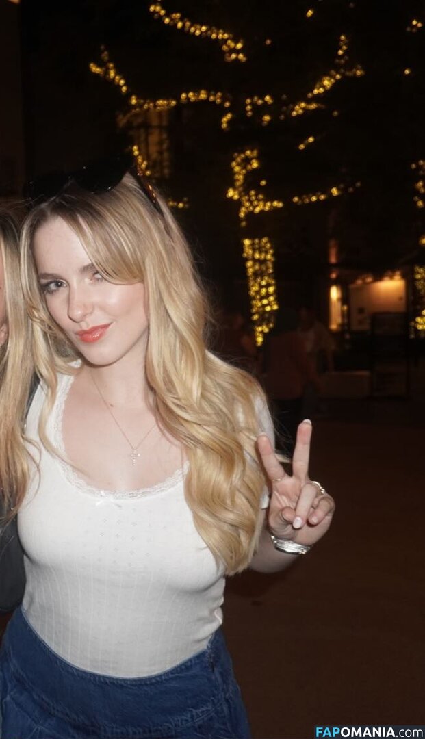 Mckenna Grace / mckennagrace / mckennagraceful Nu OnlyFans  Photo fuitée #78