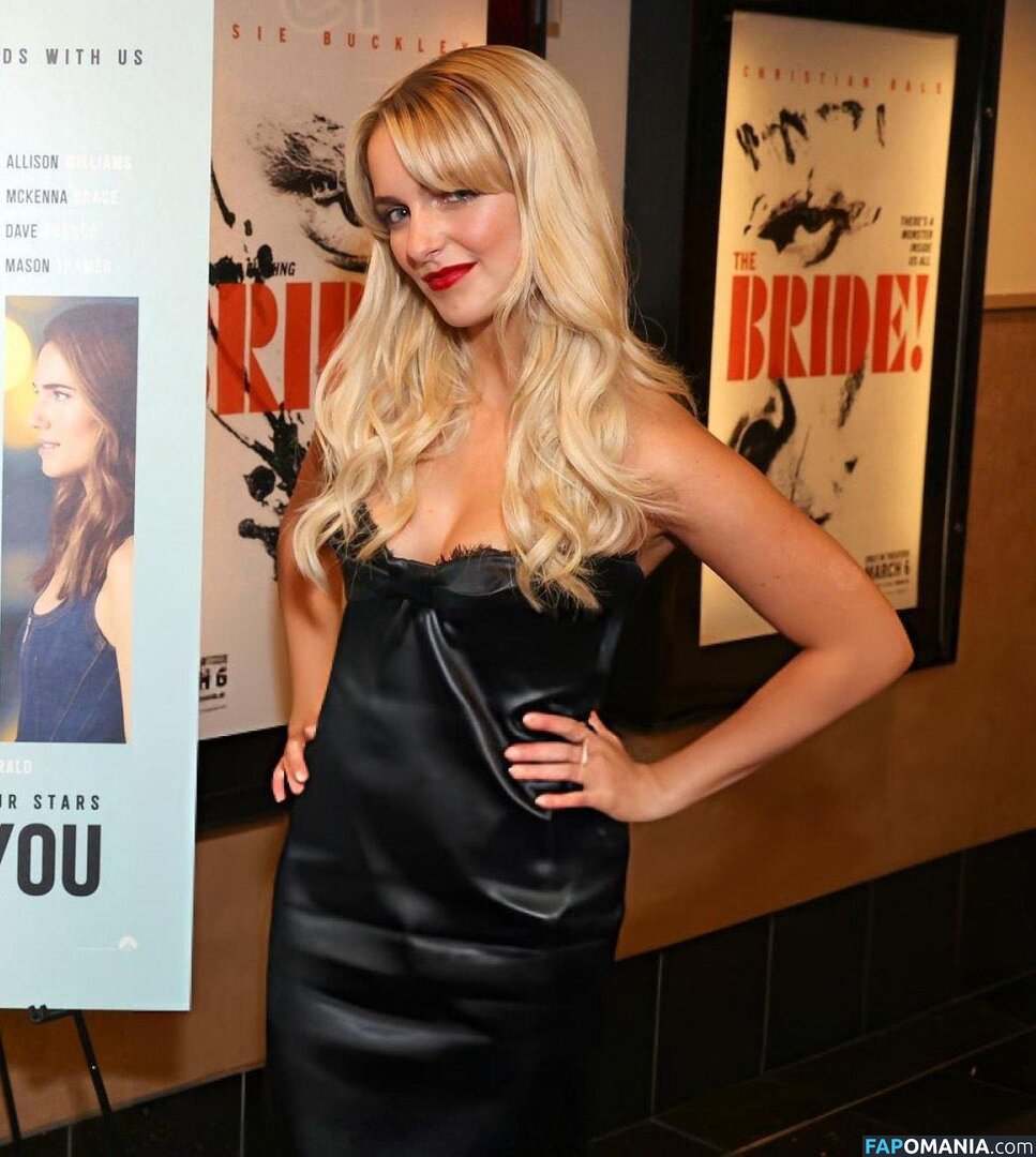 Mckenna Grace / mckennagrace / mckennagraceful Nu OnlyFans  Photo fuitée #155