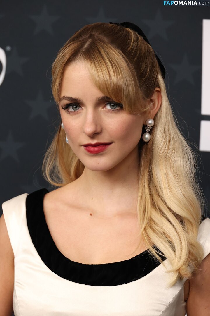 Mckenna Grace / mckennagrace / mckennagraceful Nu OnlyFans  Photo fuitée #180