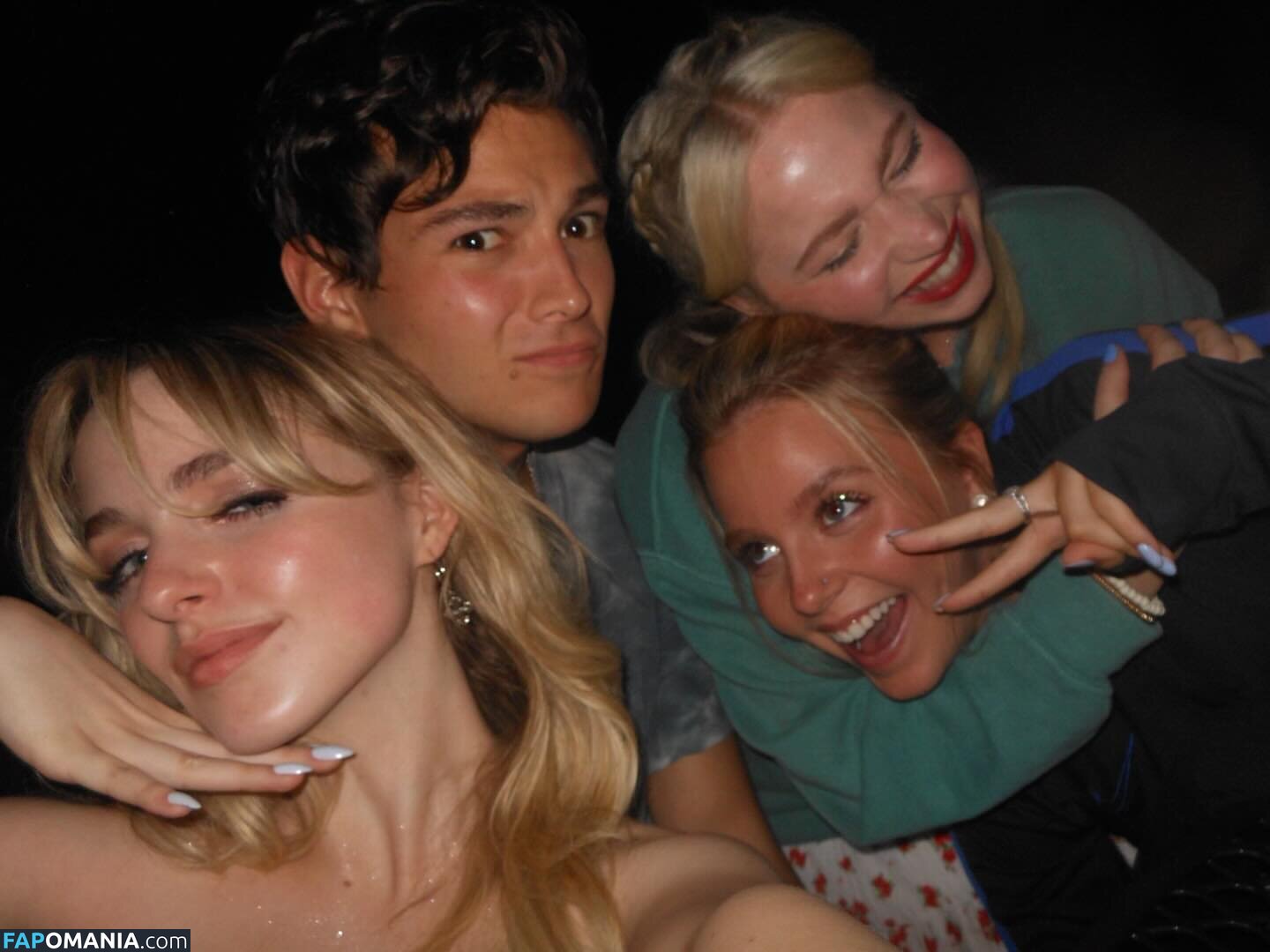 Mckenna Grace / mckennagrace / mckennagraceful Nu OnlyFans  Photo fuitée #187