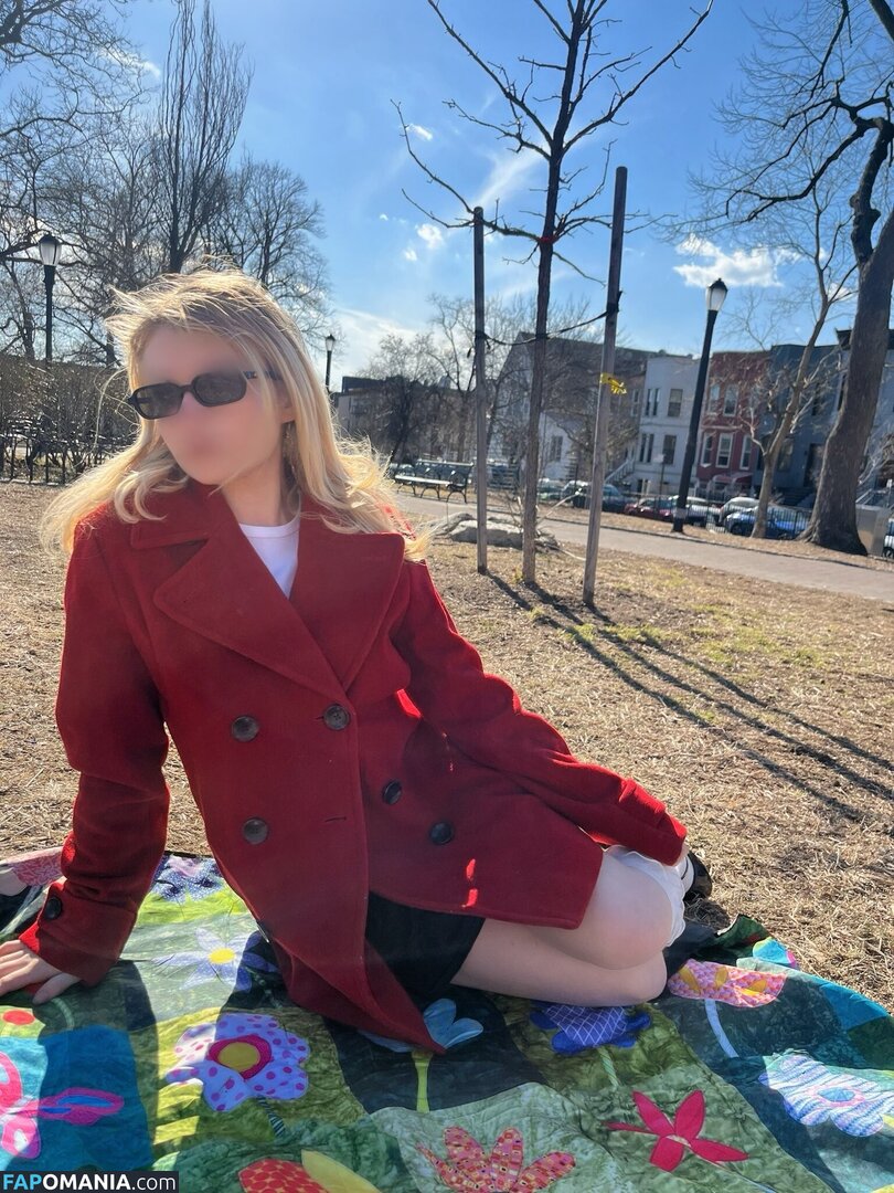 cookiebabigirl / megmaybekinda Nu OnlyFans  Photo fuitée #13