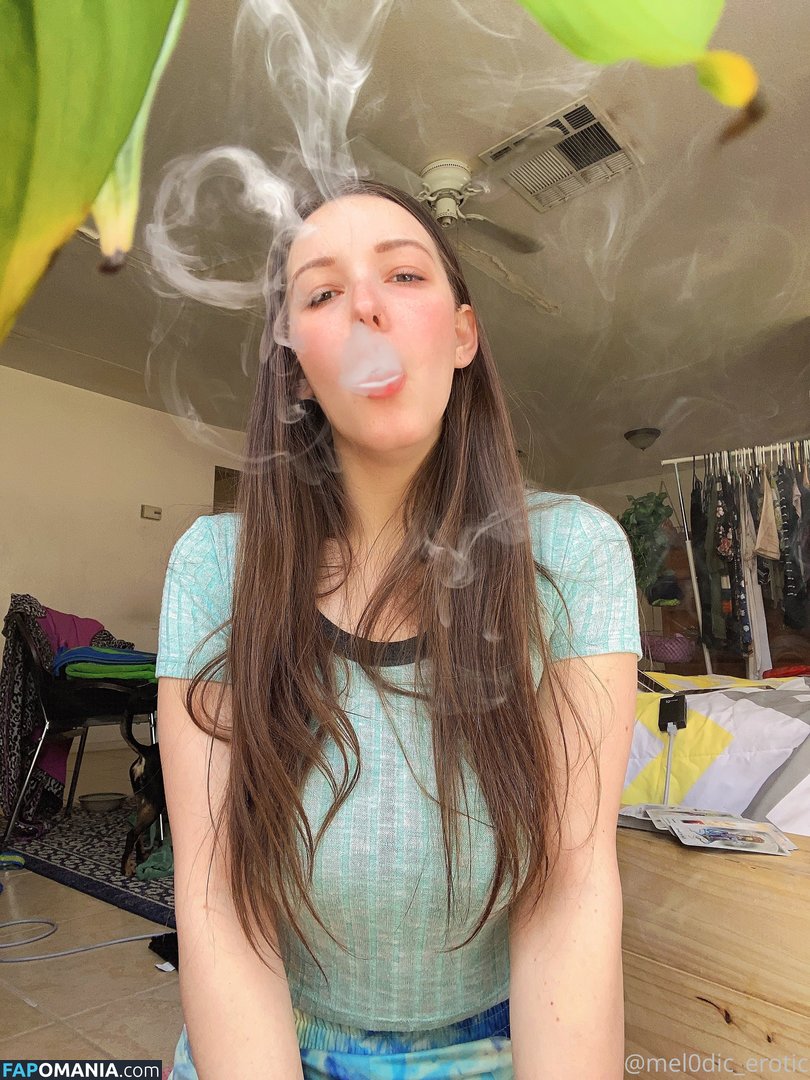 mel0dic_erotic / mel0dicerotic Nu OnlyFans  Photo fuitée #13
