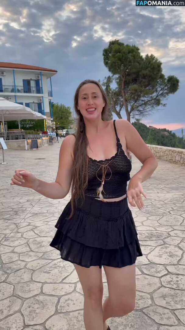 Melike Bulu Cankurt Nu OnlyFans  Photo fuitée #1