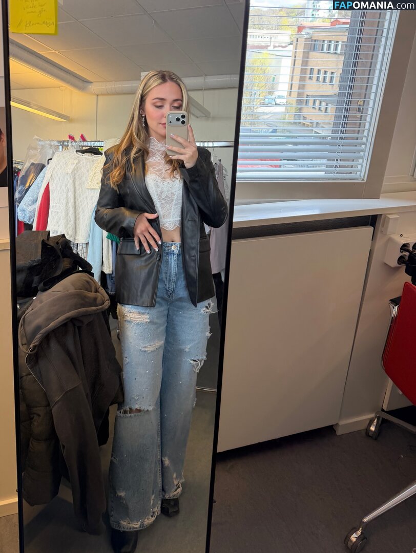 Melina Goransson / melina / melina.goransson / melina_goransson / melinagoransso6 / themelinagoransson Nu OnlyFans  Photo fuitée #758