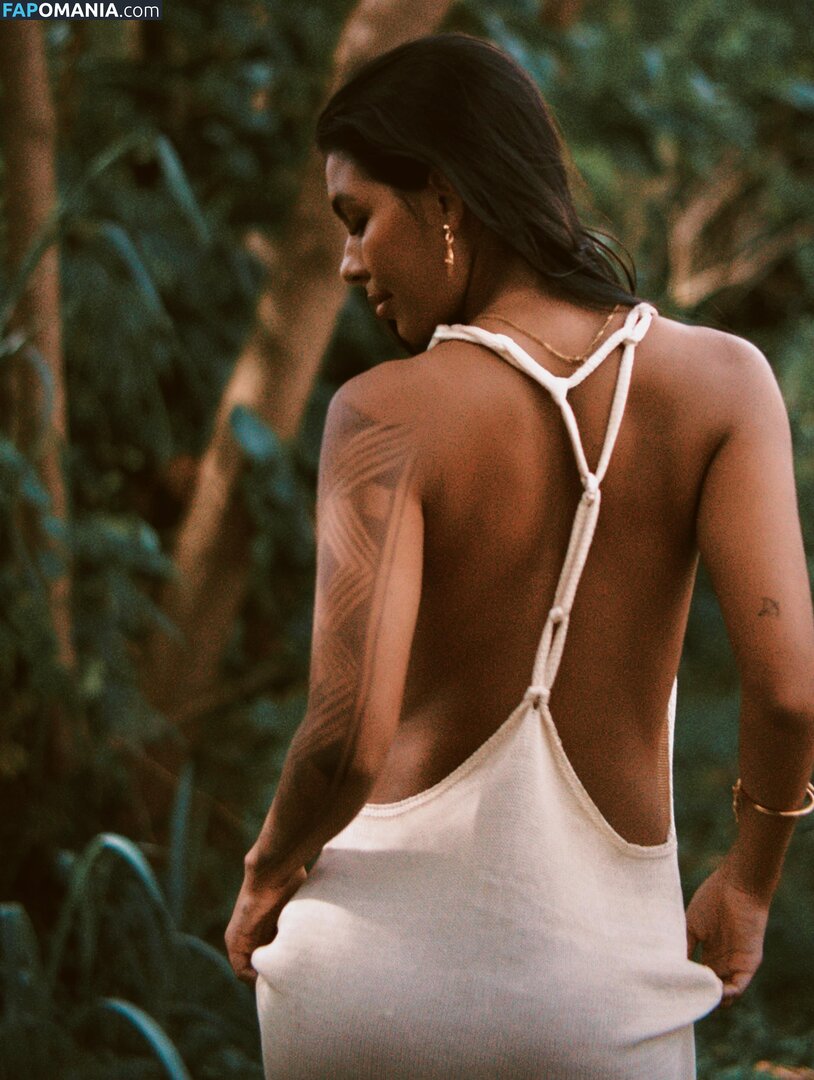 Mell Muzzillo / mellmuzzillo Nu OnlyFans  Photo fuitée #5
