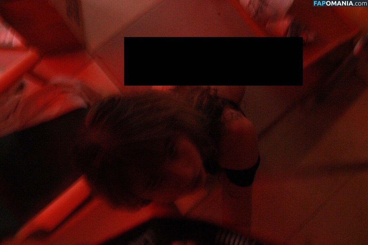Mia Kerin / miakerin Nu OnlyFans  Photo fuitée #136