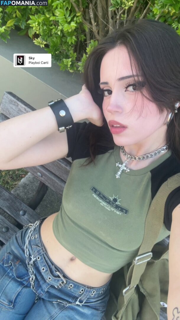 Mia Rodriguez / mia.rodriguez.z.z / miaaarodriguezzz / miarodriguezfeet Nu OnlyFans  Photo fuitée #32