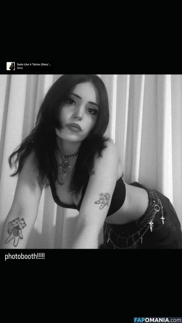 Mia Rodriguez / mia.rodriguez.z.z / miaaarodriguezzz / miarodriguezfeet Nu OnlyFans  Photo fuitée #35