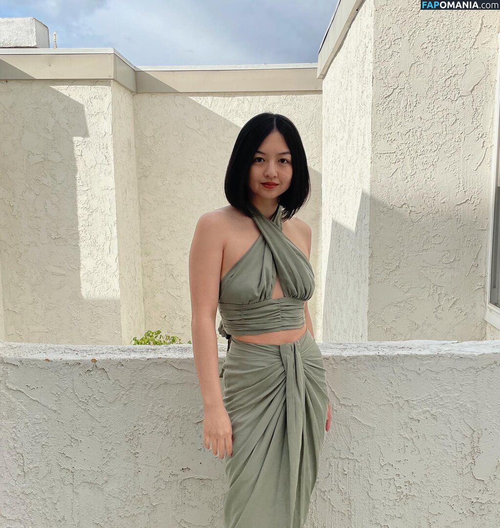 Michaela Zee / michaelazee / sheismichaela Nu OnlyFans  Photo fuitée #11