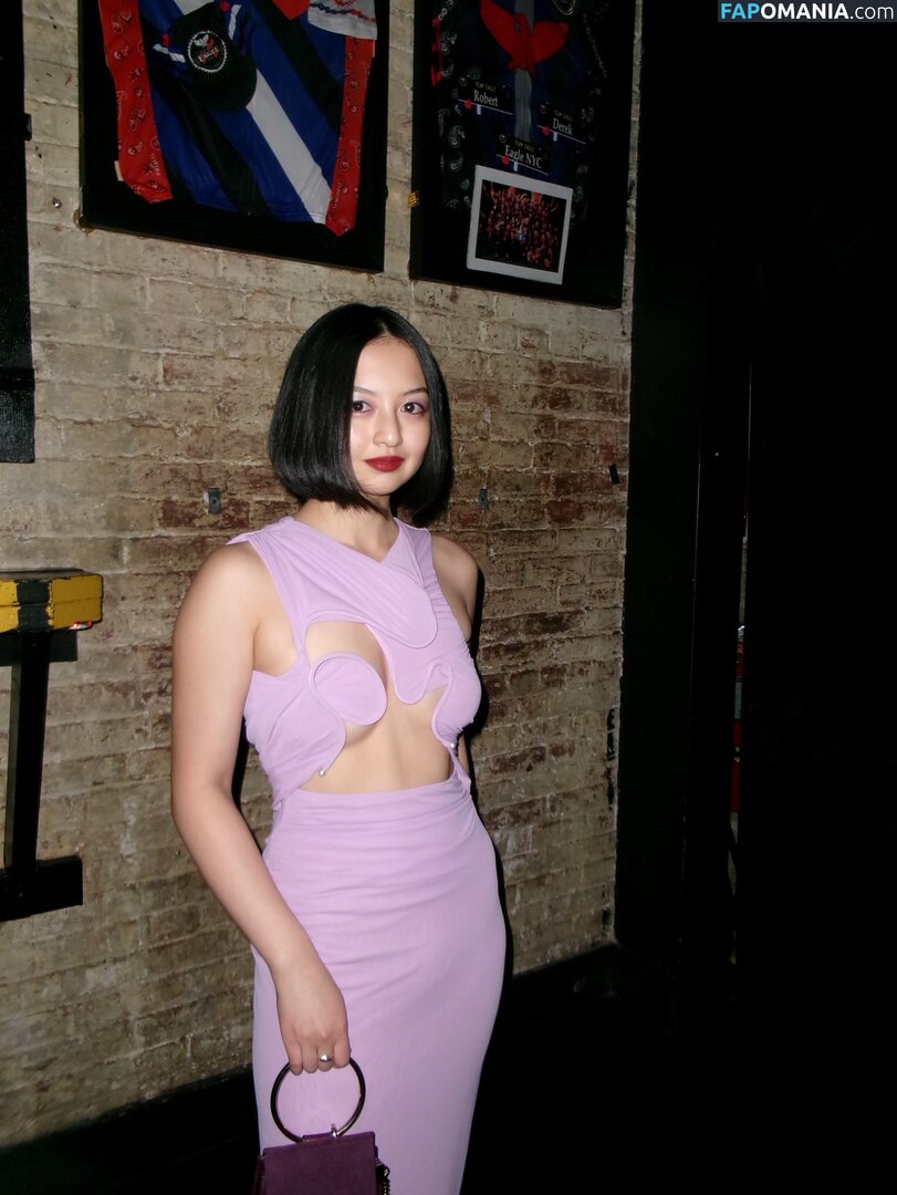 Michaela Zee / michaelazee / sheismichaela Nu OnlyFans  Photo fuitée #24