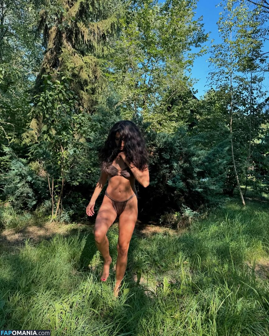 Michelle Andrade / https: / mish_andrade / mishvirmish Nu OnlyFans  Photo fuitée #3