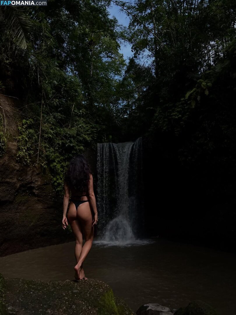 Michelle Andrade / https: / mish_andrade / mishvirmish Nu OnlyFans  Photo fuitée #16