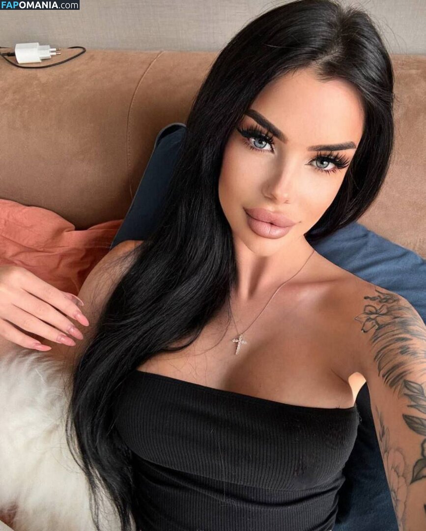 michelle6_9 / michelle_6.9 Nu OnlyFans  Photo fuitée #1