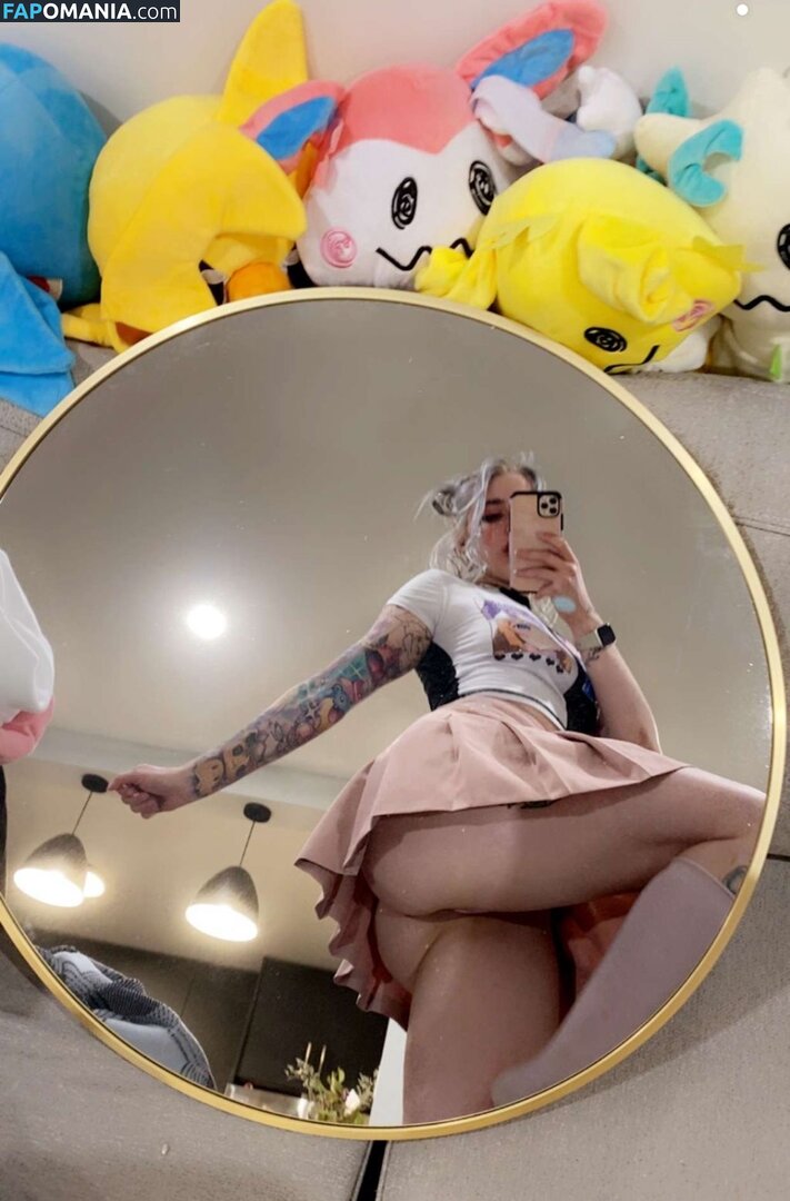 Mikaya / mikachukaylaroo Nu OnlyFans  Photo fuitée #7